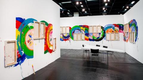 Farbige kunstwerke, reduzierte präsentation