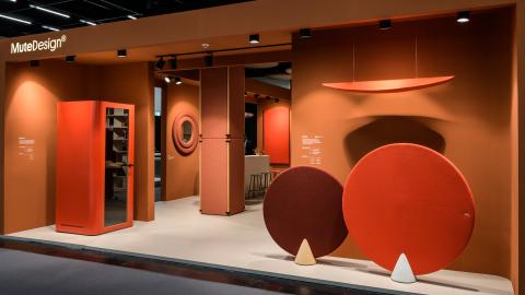 Orange farbige elemente in unterschiedlichen größen